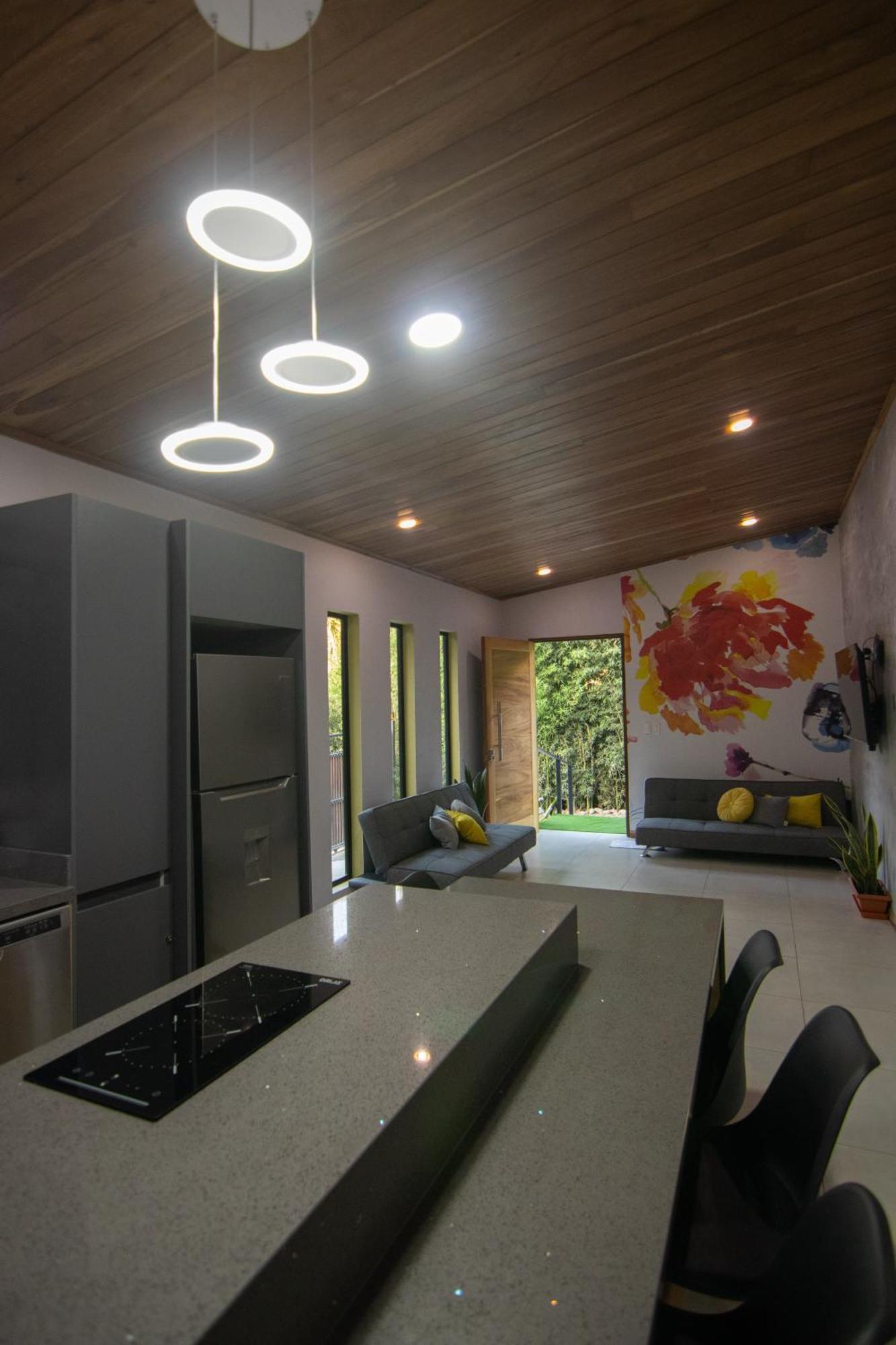 Gamai Full House Monteverde 外观 照片